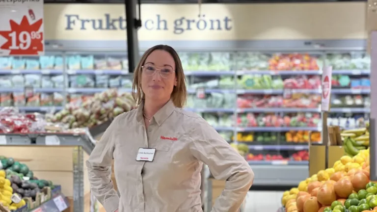 Så mycket tjänar en butikschef i Sverige 2024
